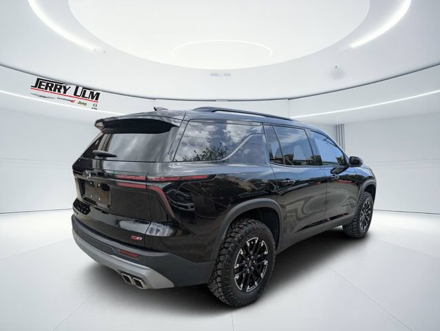 Used 2024 Chevrolet Traverse Z71 AWD/4WD image 3