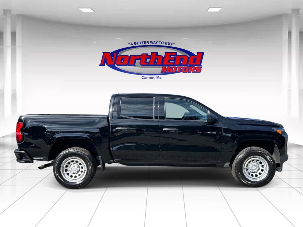 Used 2023 Chevrolet Colorado W/T RWD image 2