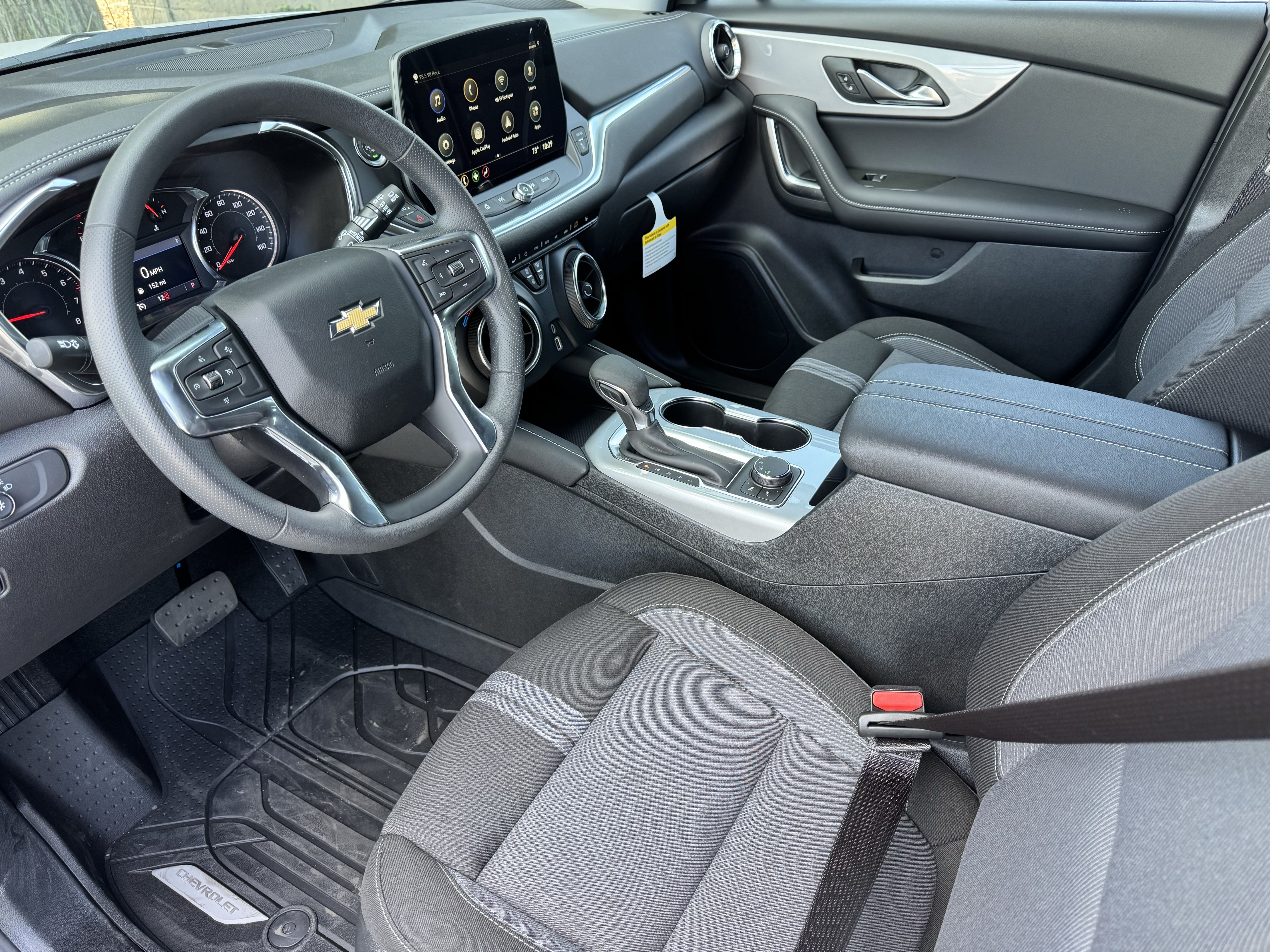New 2026 Chevrolet Blazer LT w/ LPO, Floor Liner Package FWD image 9