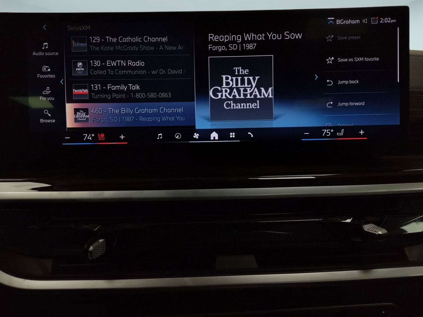 Used 2025 BMW X5 xDrive50e w/ Parking Assistance Package image 22