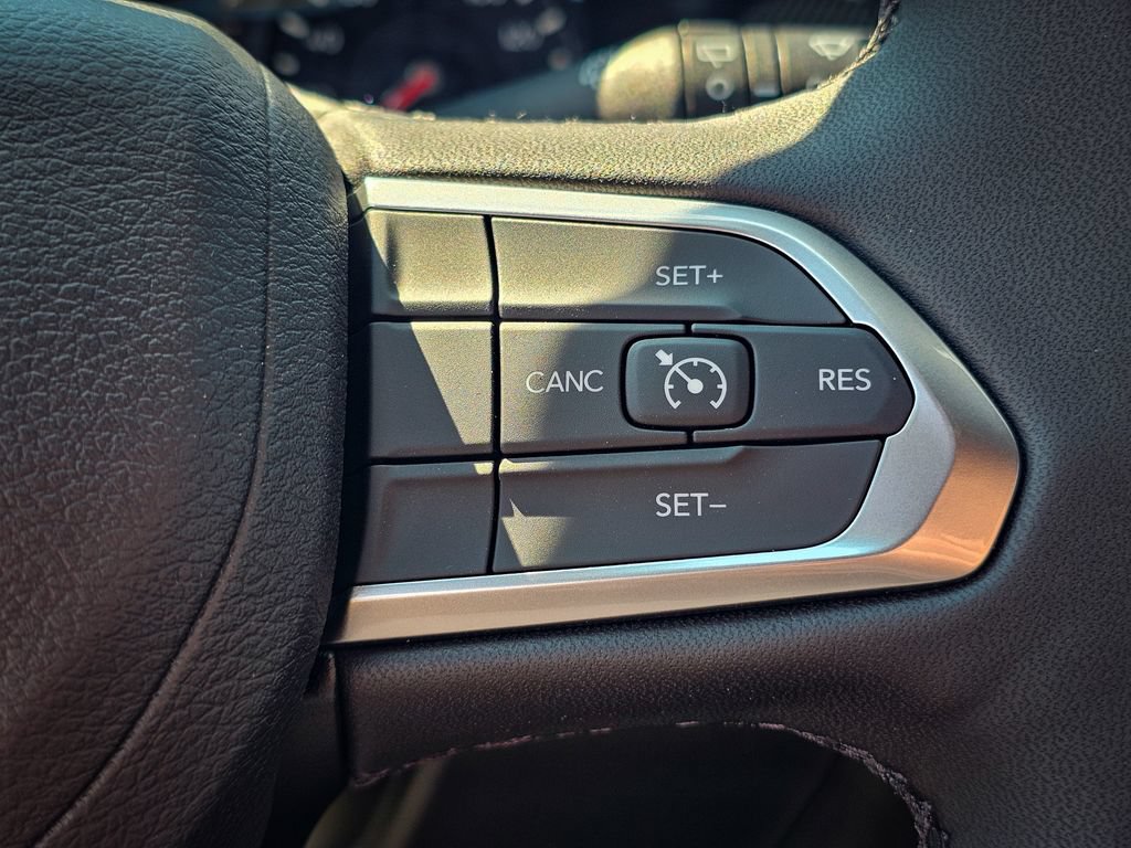 New 2026 Jeep Compass Latitude AWD/4WD image 18