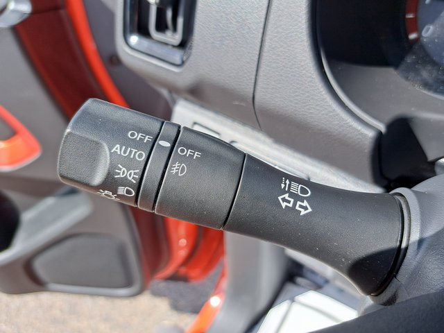 Used 2025 Nissan Frontier PRO-4X AWD/4WD image 12