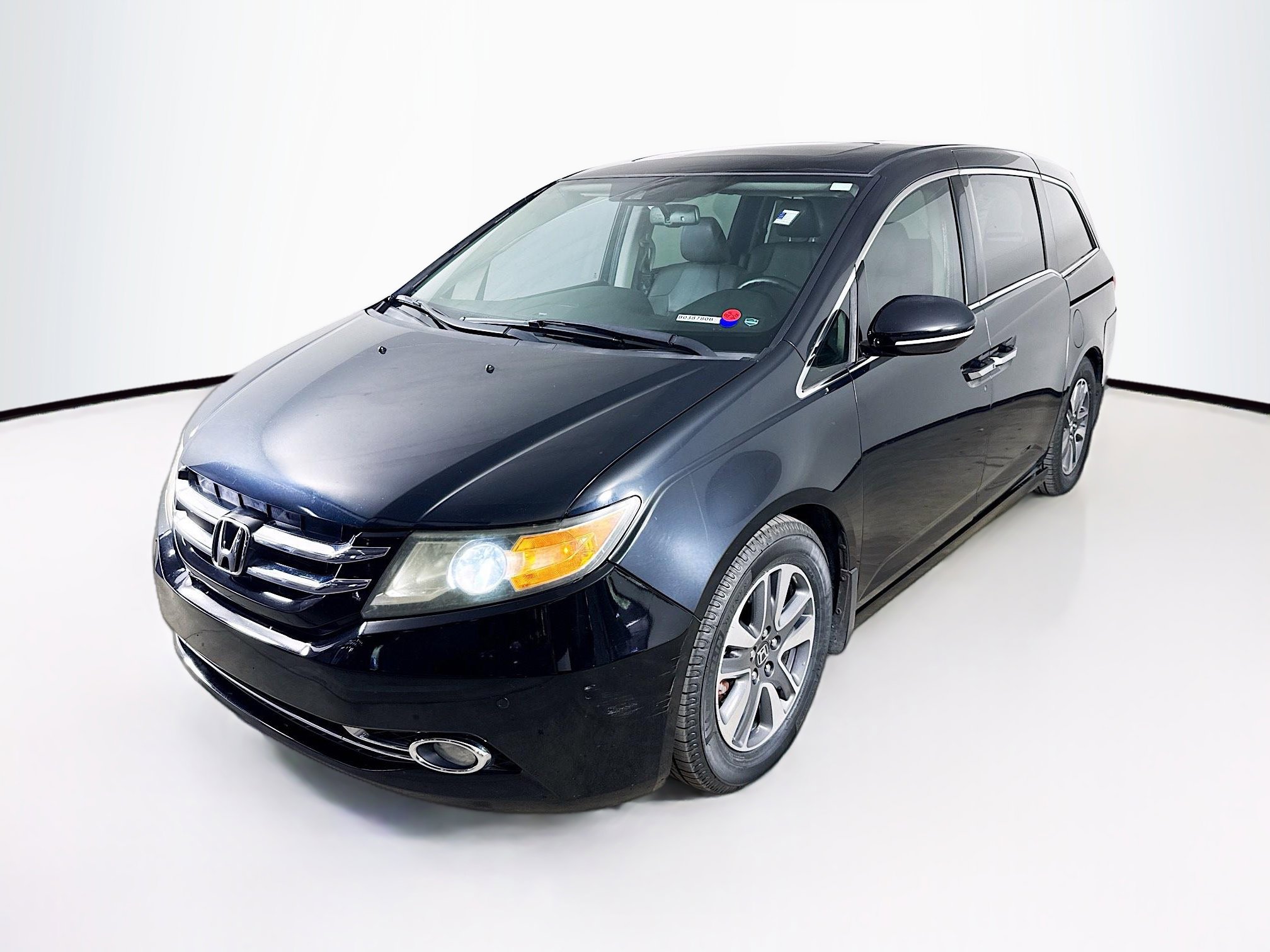 Used 2015 Honda Odyssey Touring image 4