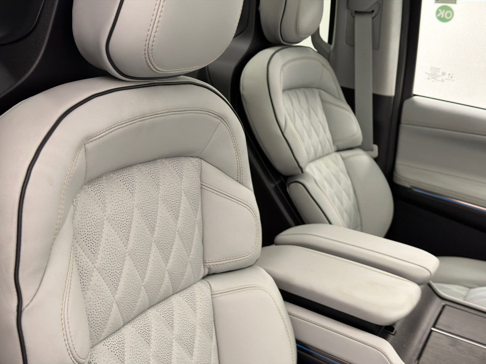 New 2026 Lincoln Navigator Black Label AWD/4WD image 13