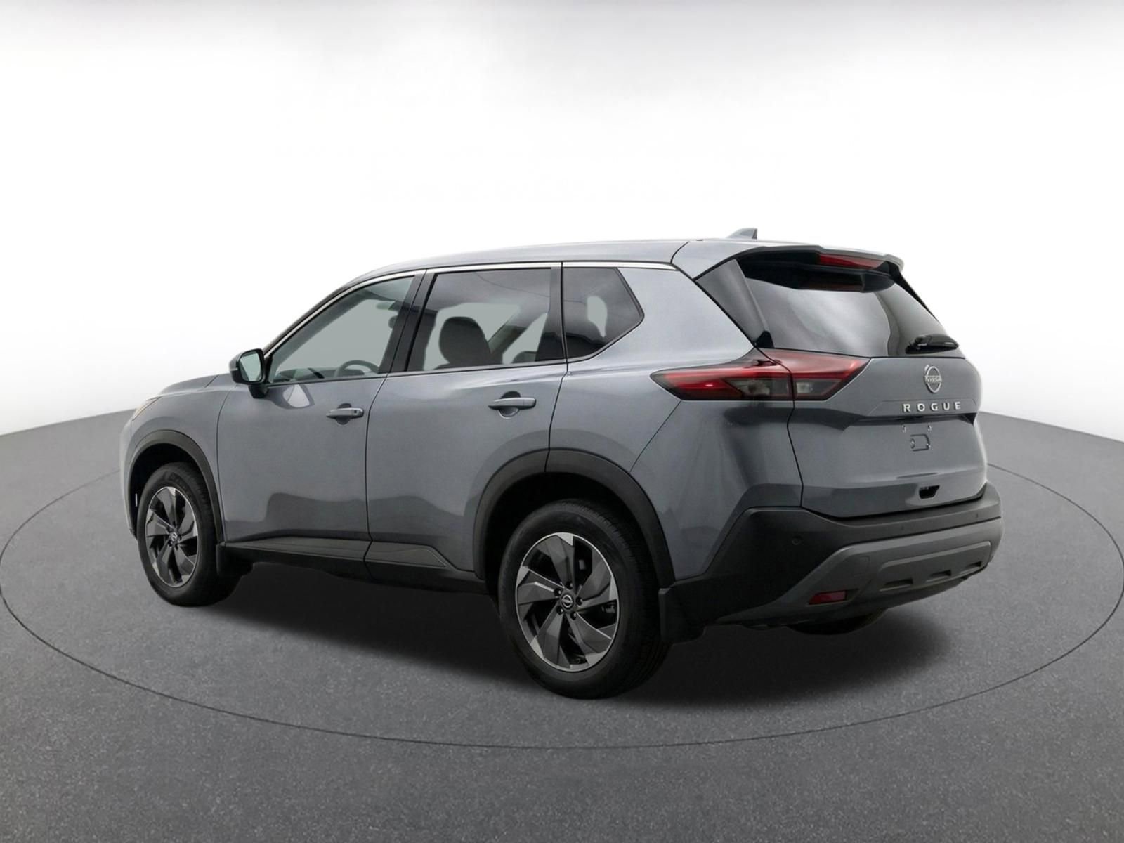 Used 2025 Nissan Rogue SV AWD/4WD image 7