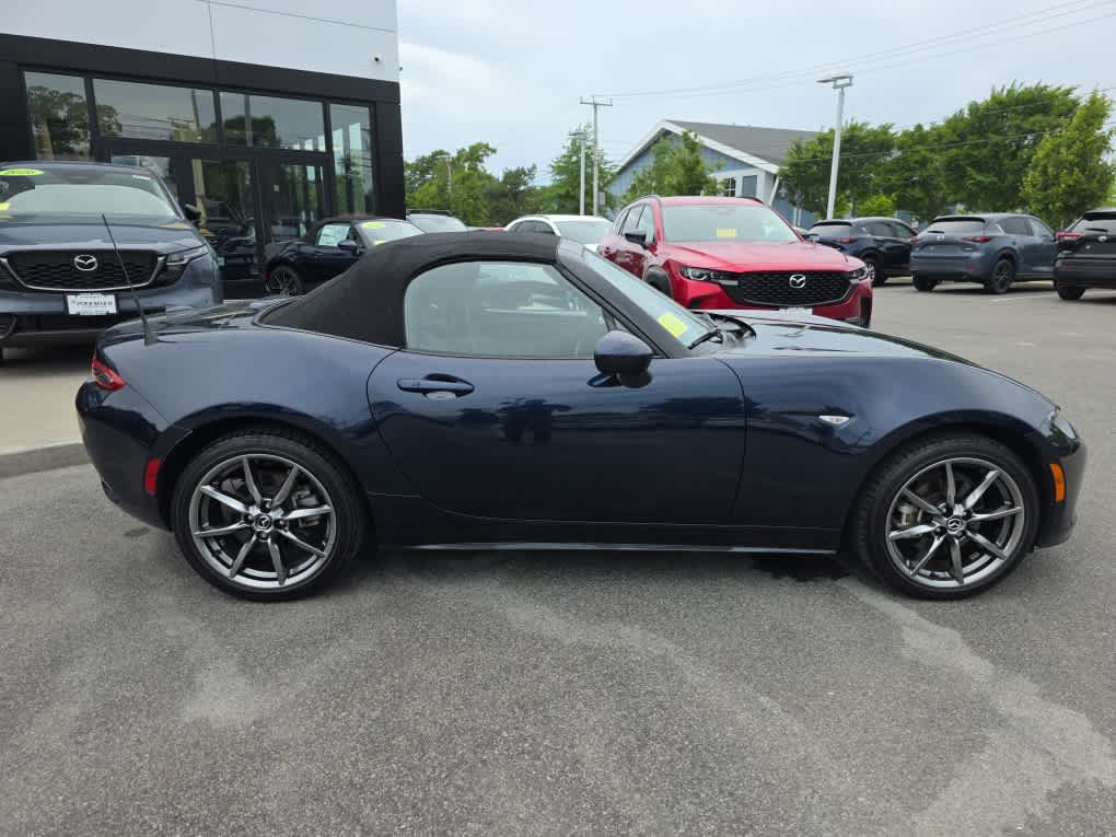 Used 2021 MAZDA MX-5 Miata Grand Touring RWD image 5
