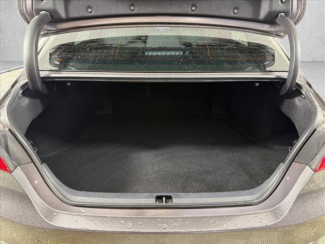 Used 2022 Toyota Camry XLE FWD image 18