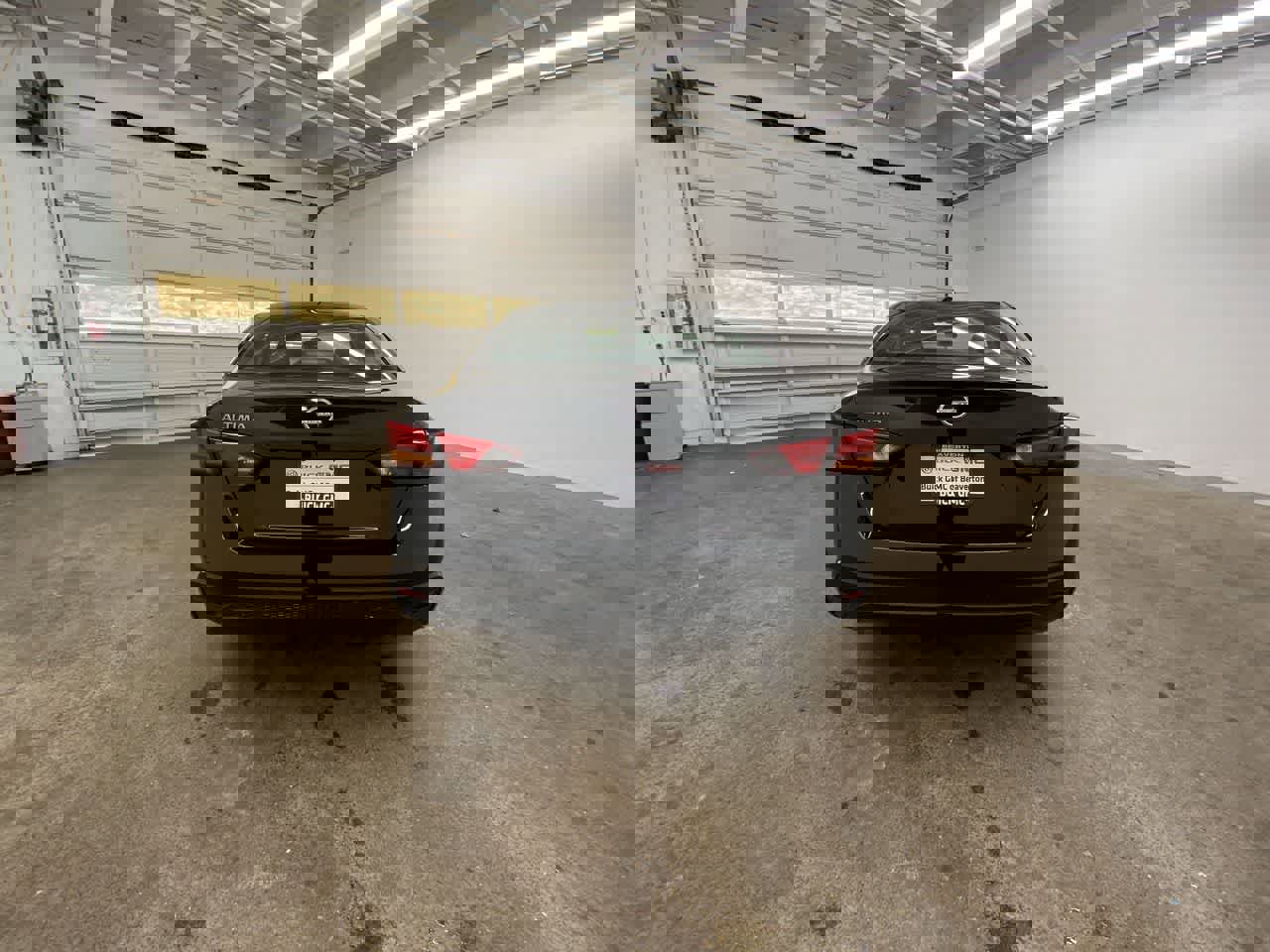 Used 2025 Nissan Altima 2.5 SV FWD image 5