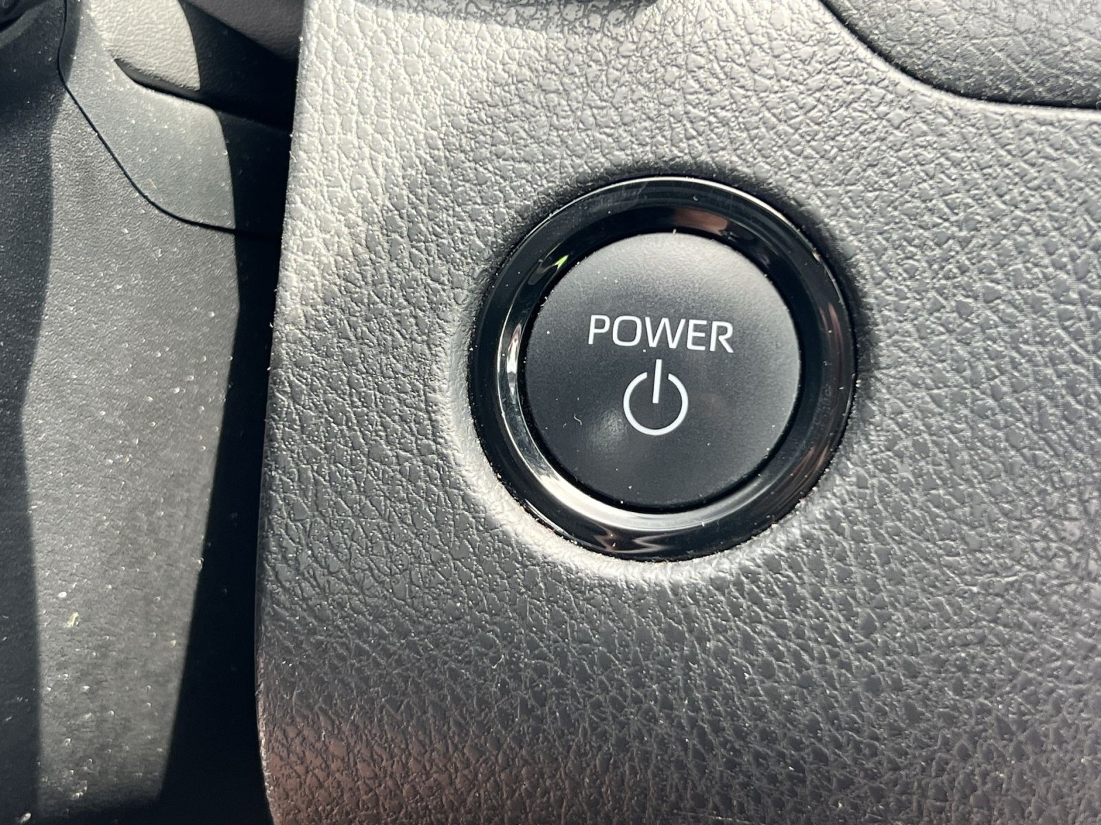 Used 2025 Toyota Camry LE AWD/4WD image 29