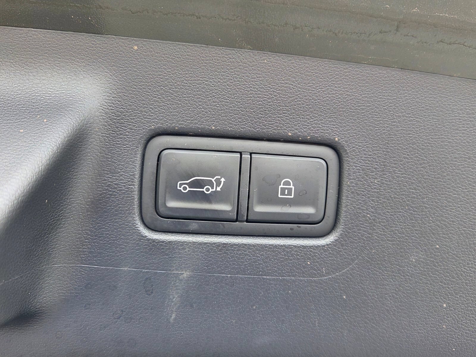 Used 2024 Hyundai Santa Fe Limited AWD/4WD image 14