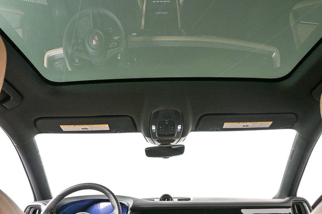 Used 2025 Porsche Cayenne S image 26
