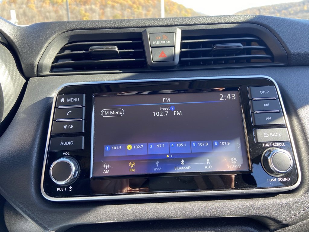 Used 2024 Nissan Versa S w/ Trunk Package image 15