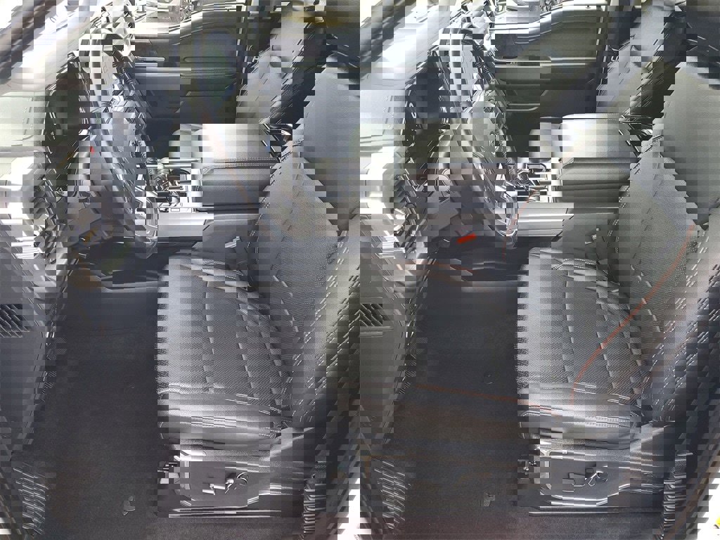 Used 2021 Ford F150 Lariat w/ Equipment Group 501A Mid image 5