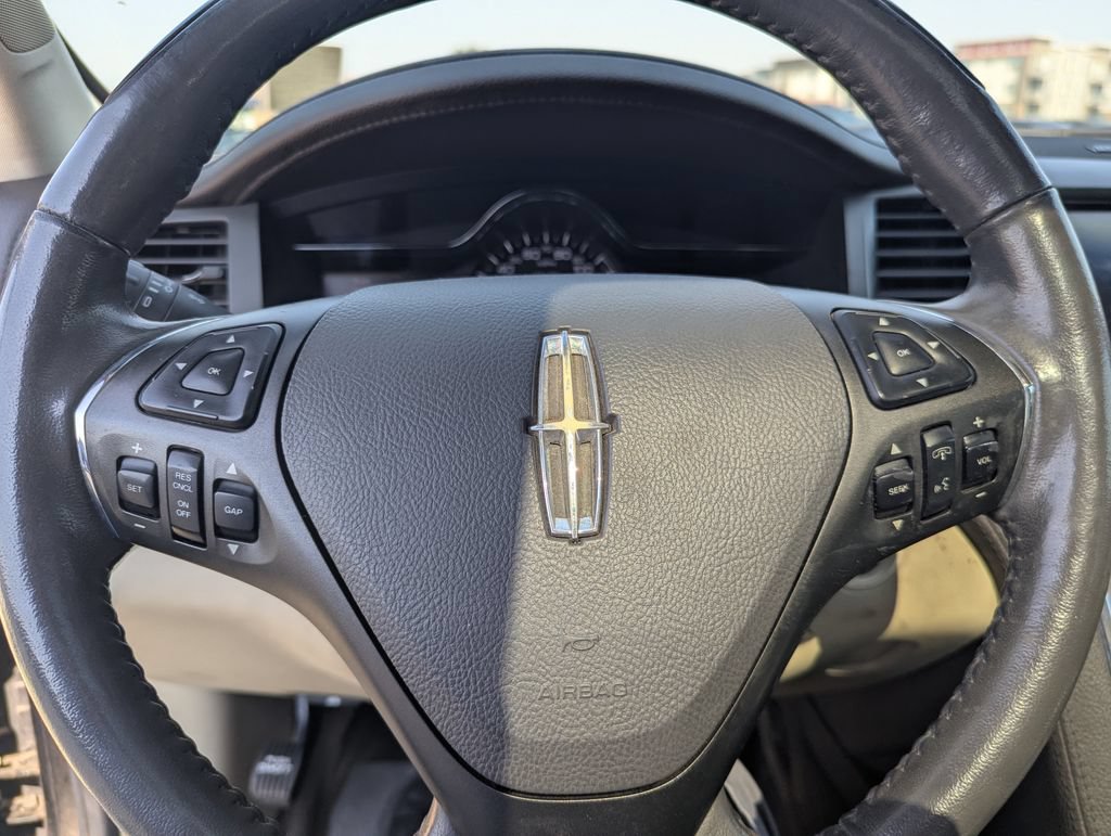 Used 2014 Lincoln MKS AWD w/ Equipment Group 201A image 22