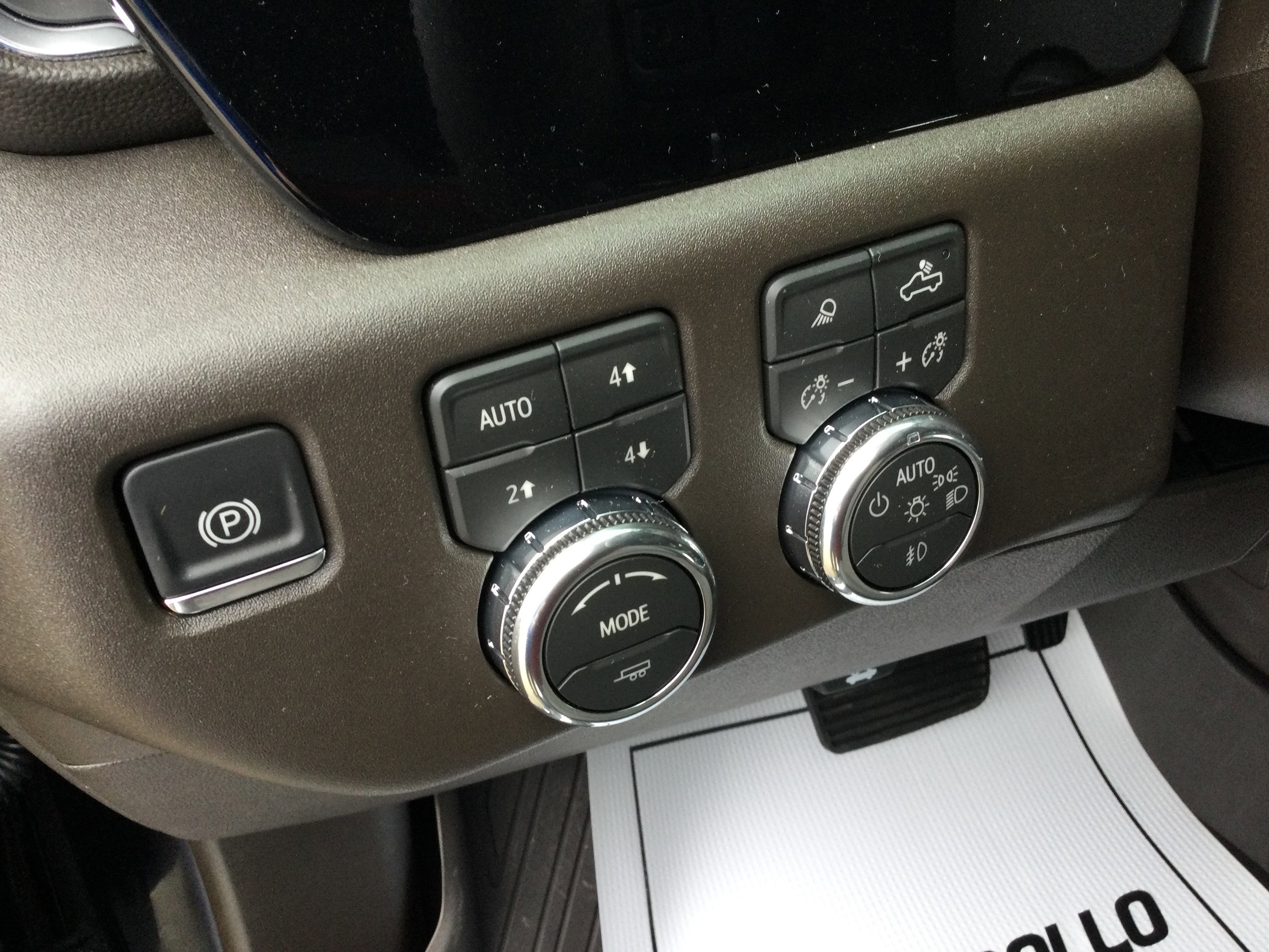 New 2026 GMC Sierra 1500 SLT w/ SLT Premium Plus Package image 11