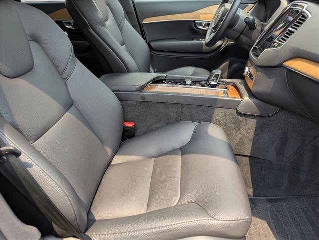 Used 2025 Volvo XC90 B6 Plus AWD/4WD image 22