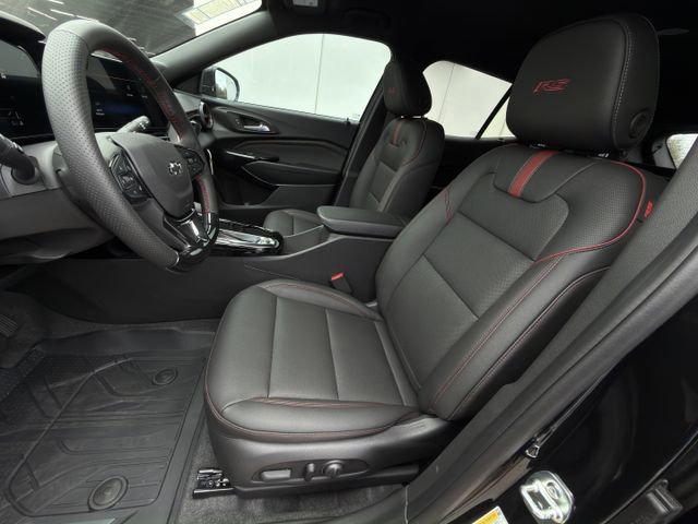 New 2026 Chevrolet Trax RS w/ Driver Confidence Package image 18
