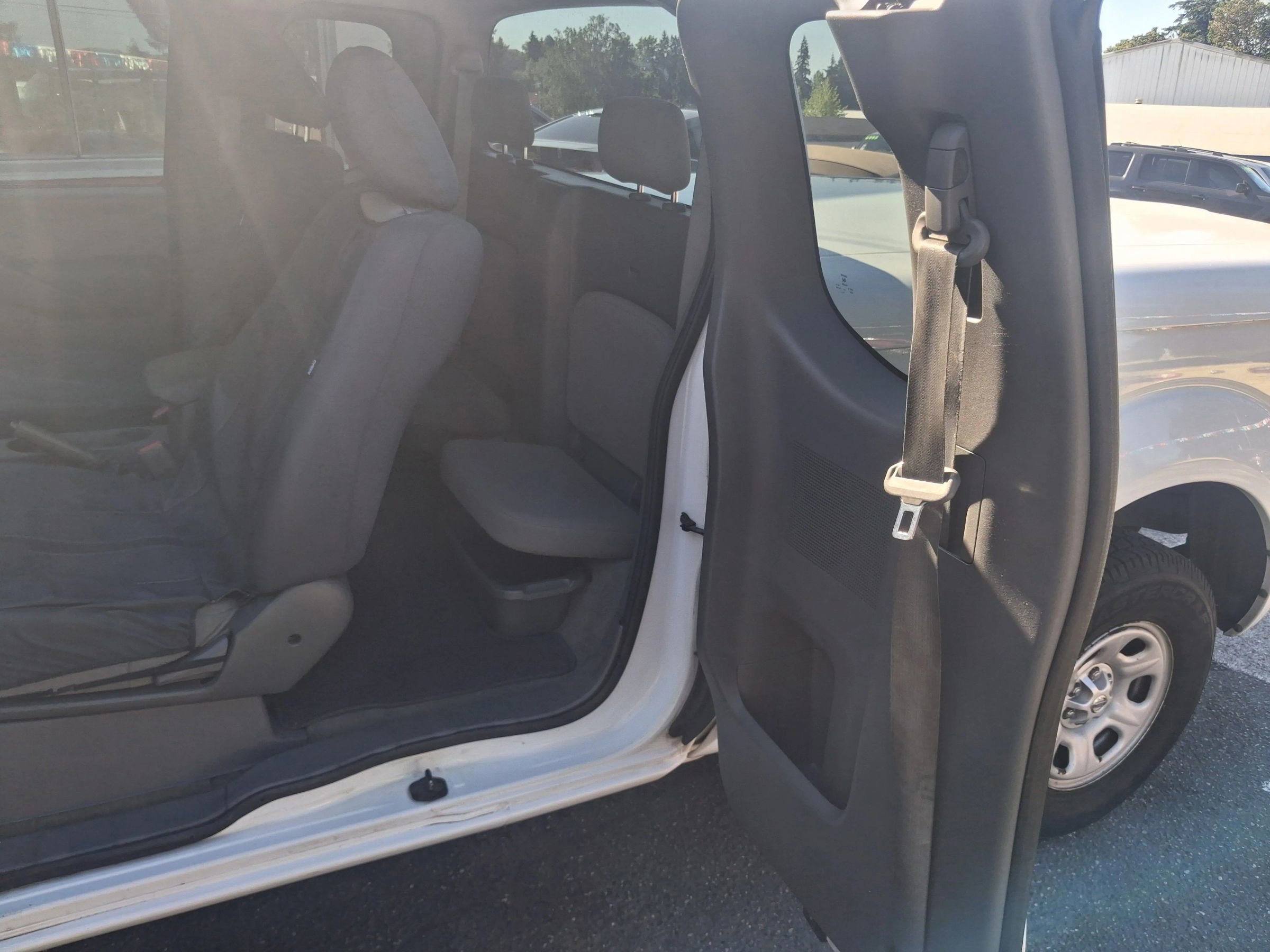Used 2012 Nissan Frontier S w/ S Preferred Pkg RWD image 8