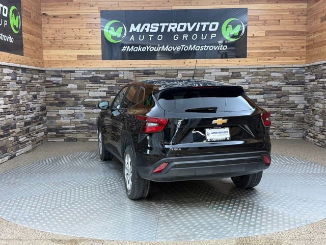 Used 2024 Chevrolet Trax LS FWD image 8