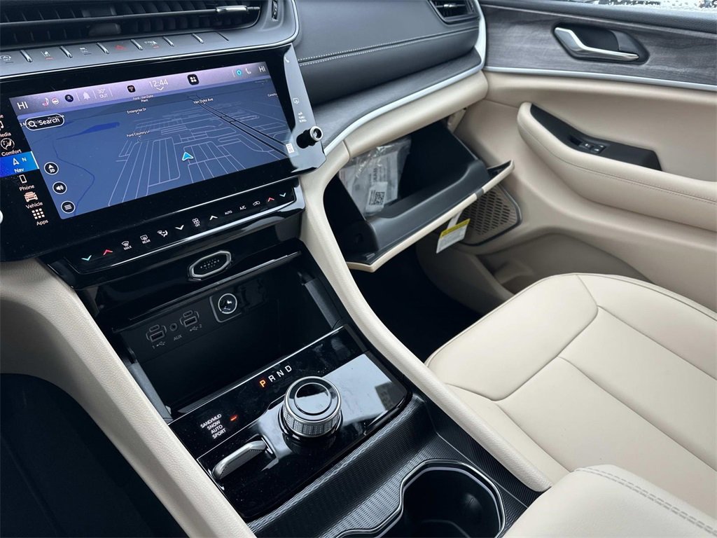 New 2026 Jeep Grand Cherokee L Limited image 18