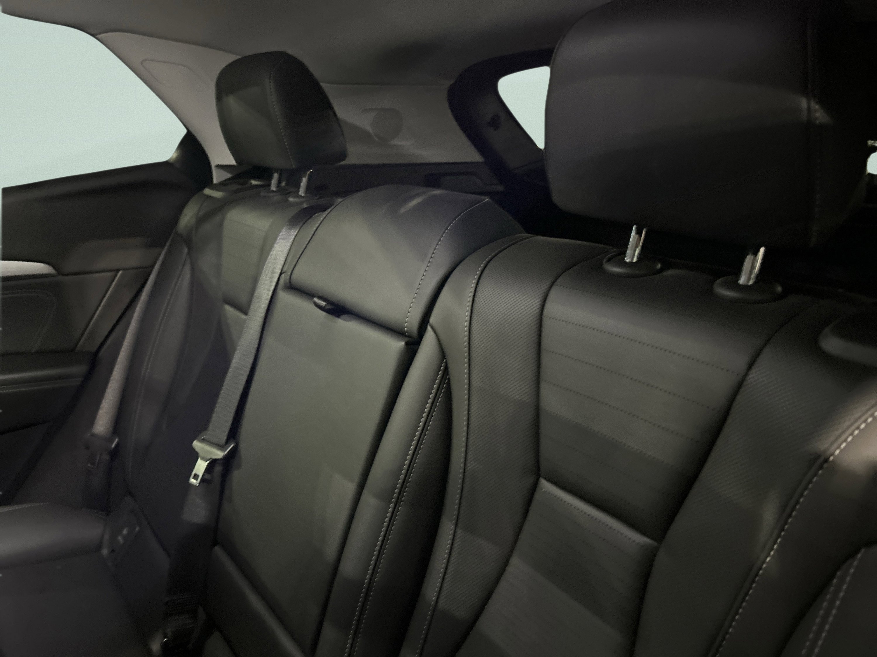 Used 2024 Buick Envision Preferred image 16