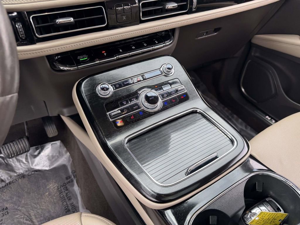 Used 2022 Lincoln Nautilus Reserve AWD/4WD image 29