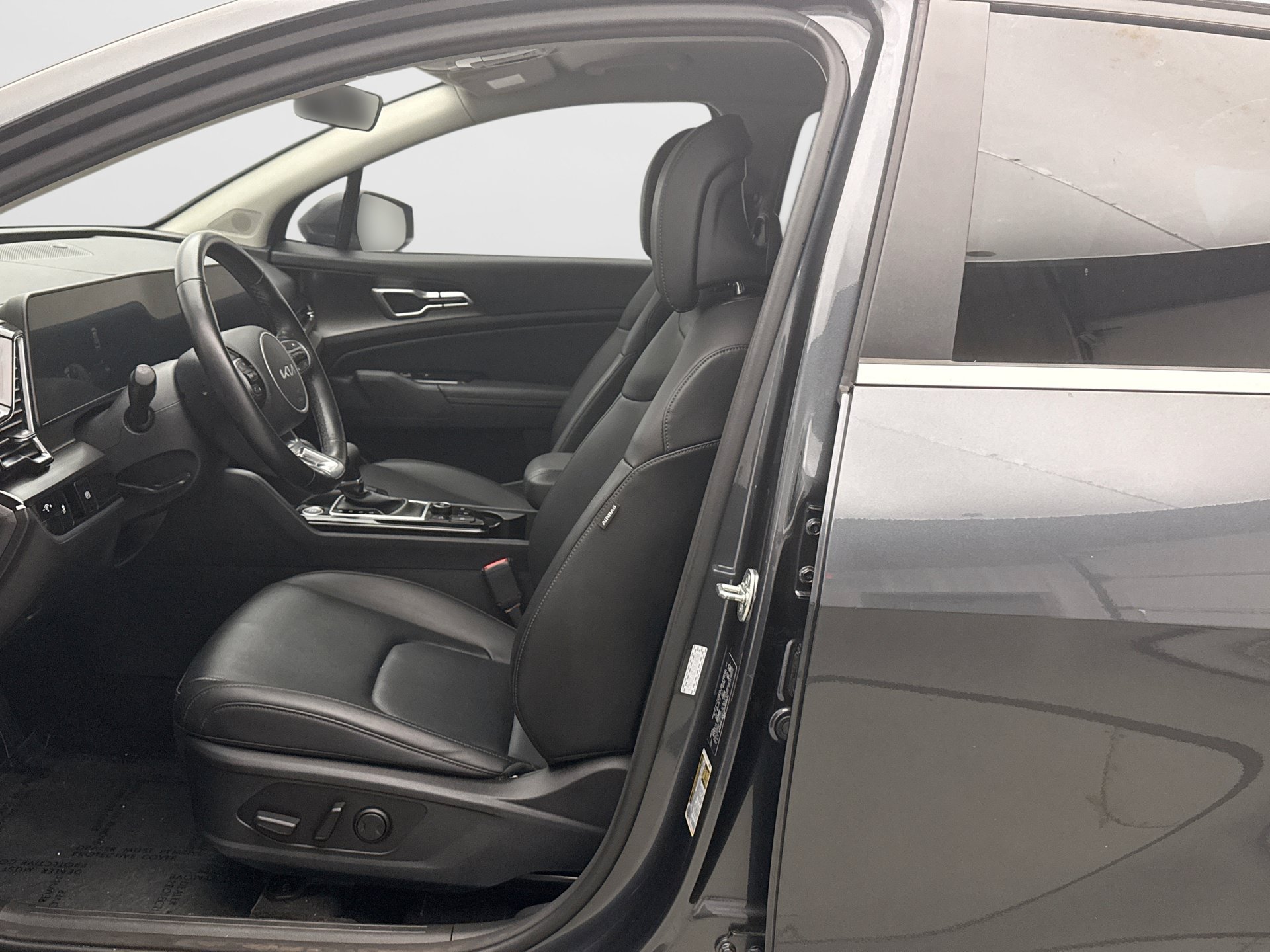 Used 2024 Kia Sportage EX FWD image 11