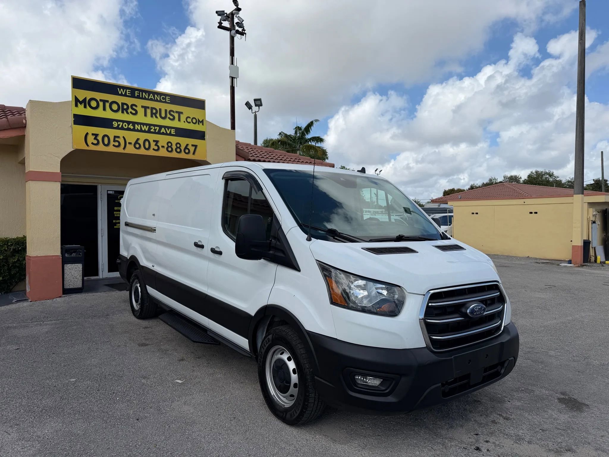 Used 2020 Ford Transit 250 Low Roof w/ Upfitter Package RWD image 8