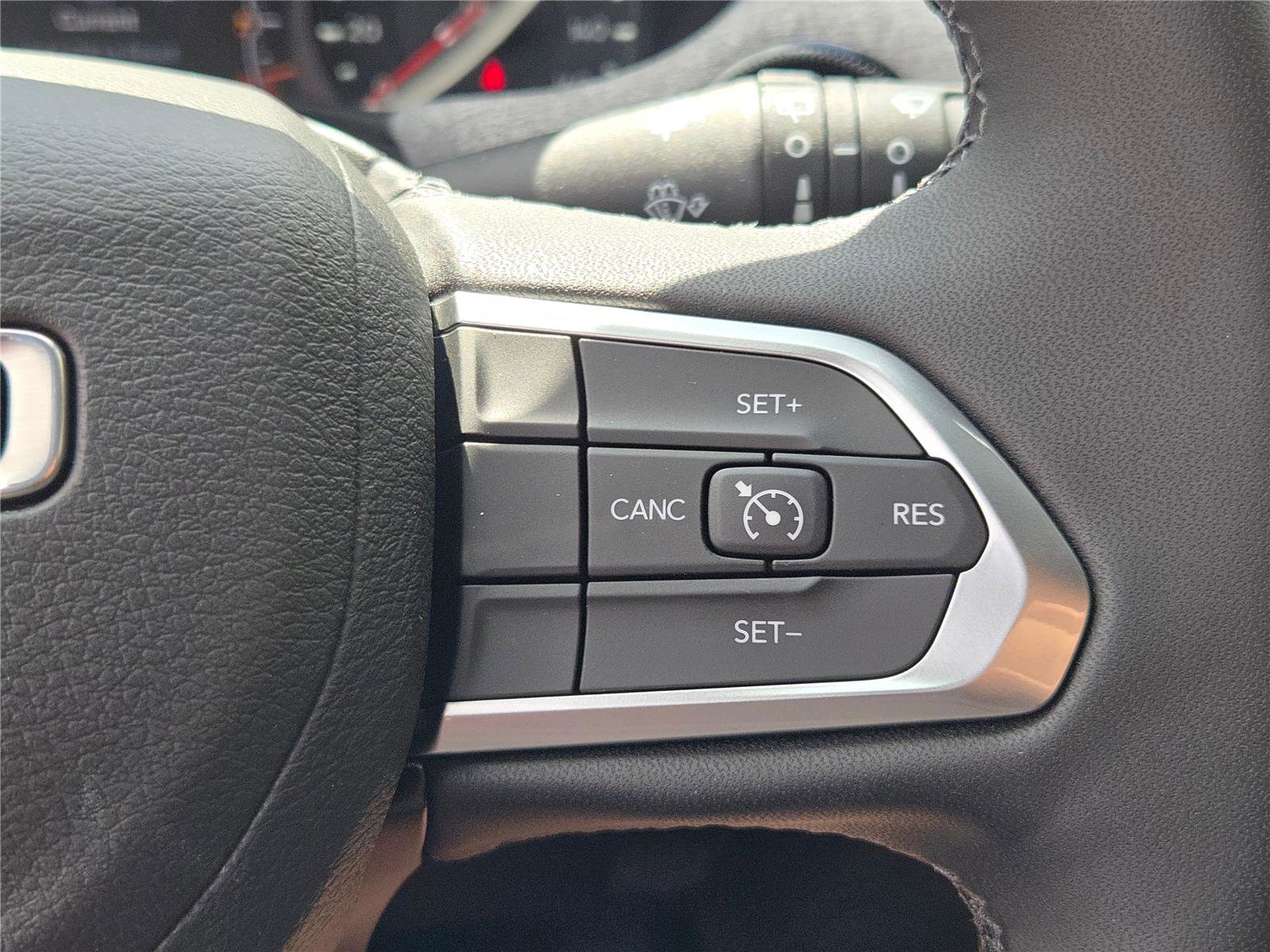 New 2025 Jeep Compass Latitude w/ Convenience Group image 26