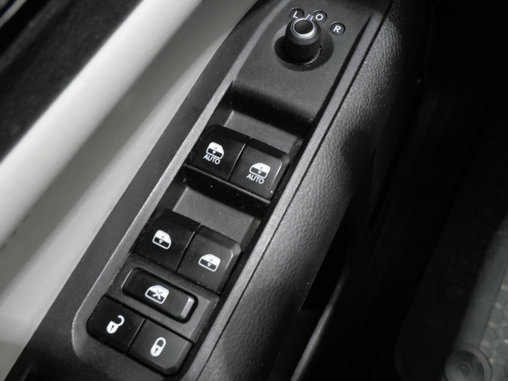 Used 2023 Jeep Compass Limited AWD/4WD image 13