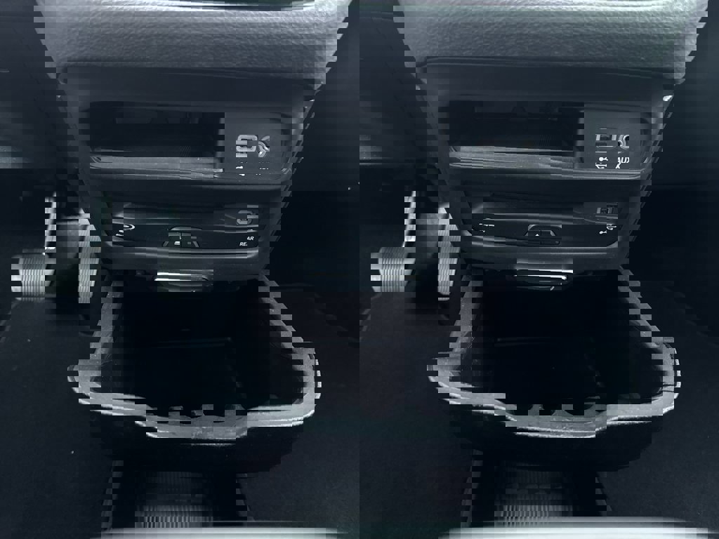 Used 2020 Chrysler Pacifica Limited w/ Advanced Safetytec Group image 37