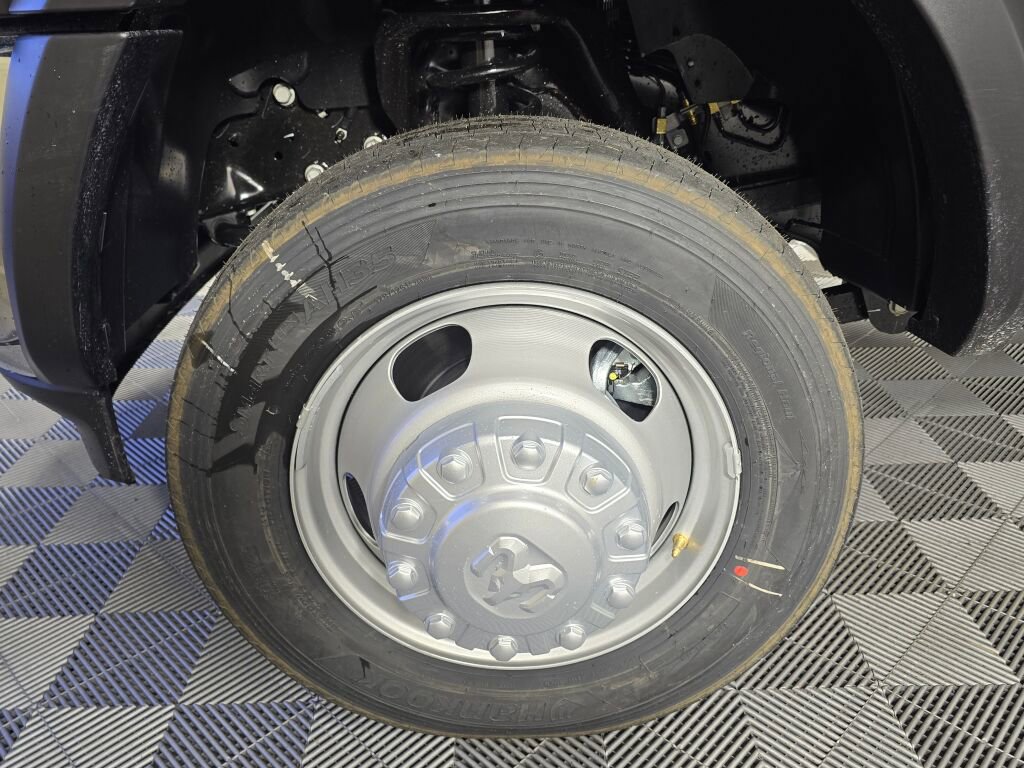 New 2026 RAM 5500 Tradesman w/ Chrome Appearance Group image 11