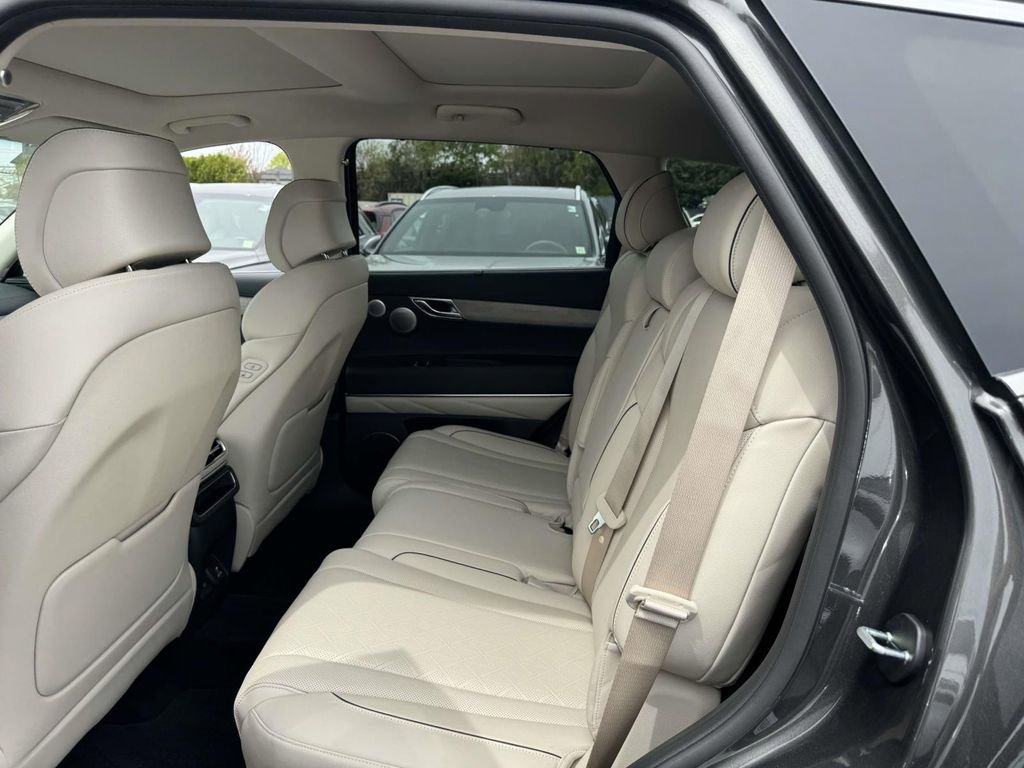 Certified 2026 Genesis GV80 2.5T Advanced AWD/4WD image 8