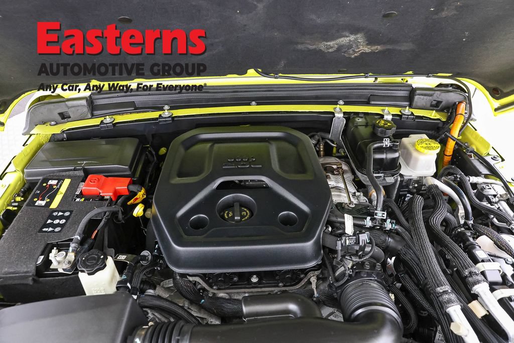 Used 2023 Jeep Wrangler Unlimited w/ Cold Weather Group AWD/4WD image 7