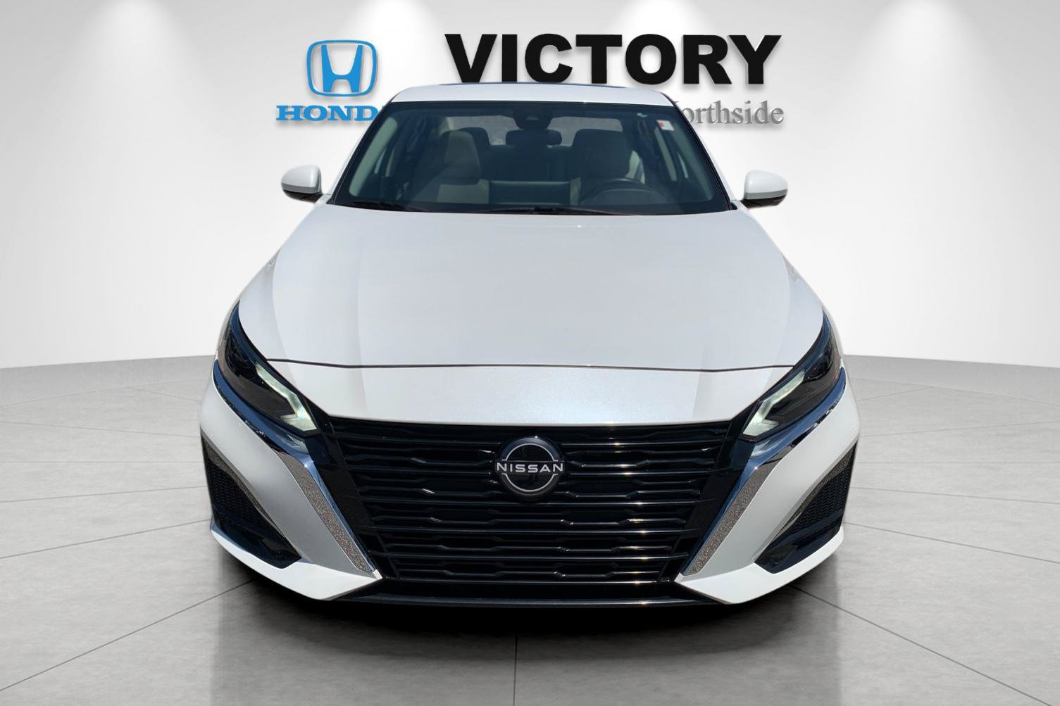 Used 2024 Nissan Altima 2.5 SL FWD image 8