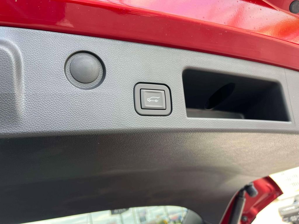 New 2026 GMC Terrain AT4 w/ LPO, Floor Liner Package image 18