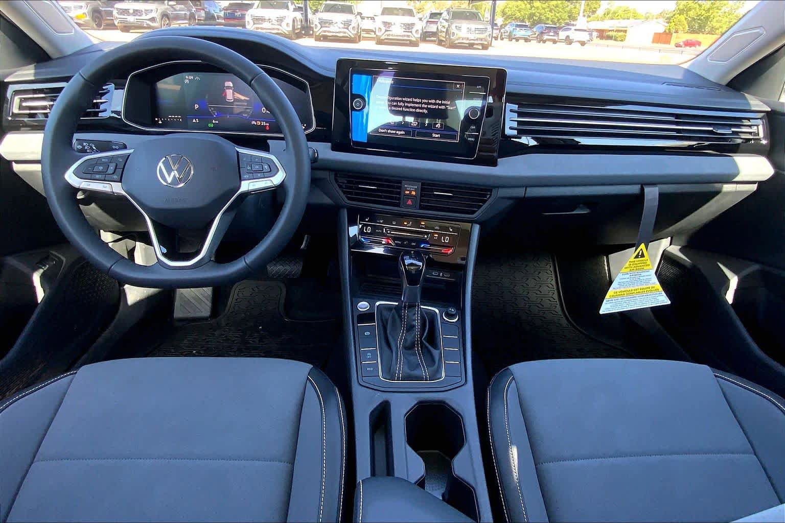 New 2026 Volkswagen Jetta SE FWD image 5