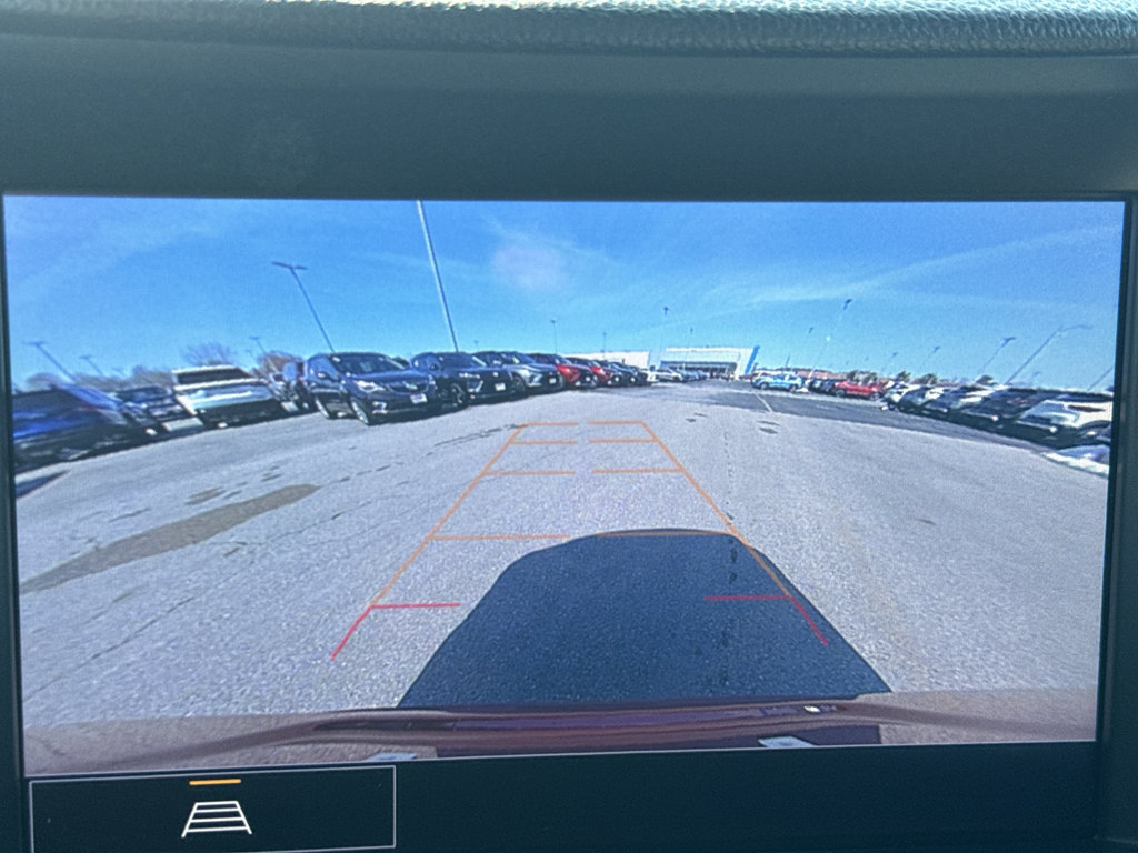 Used 2023 GMC Terrain SLT image 19