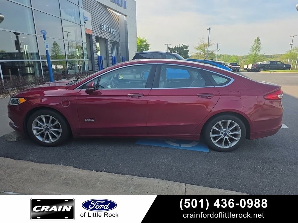 Used 2017 Ford Fusion Energi SE image 1
