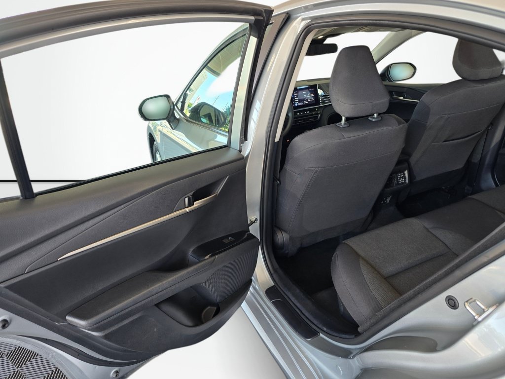 Used 2025 Toyota Camry LE FWD image 34