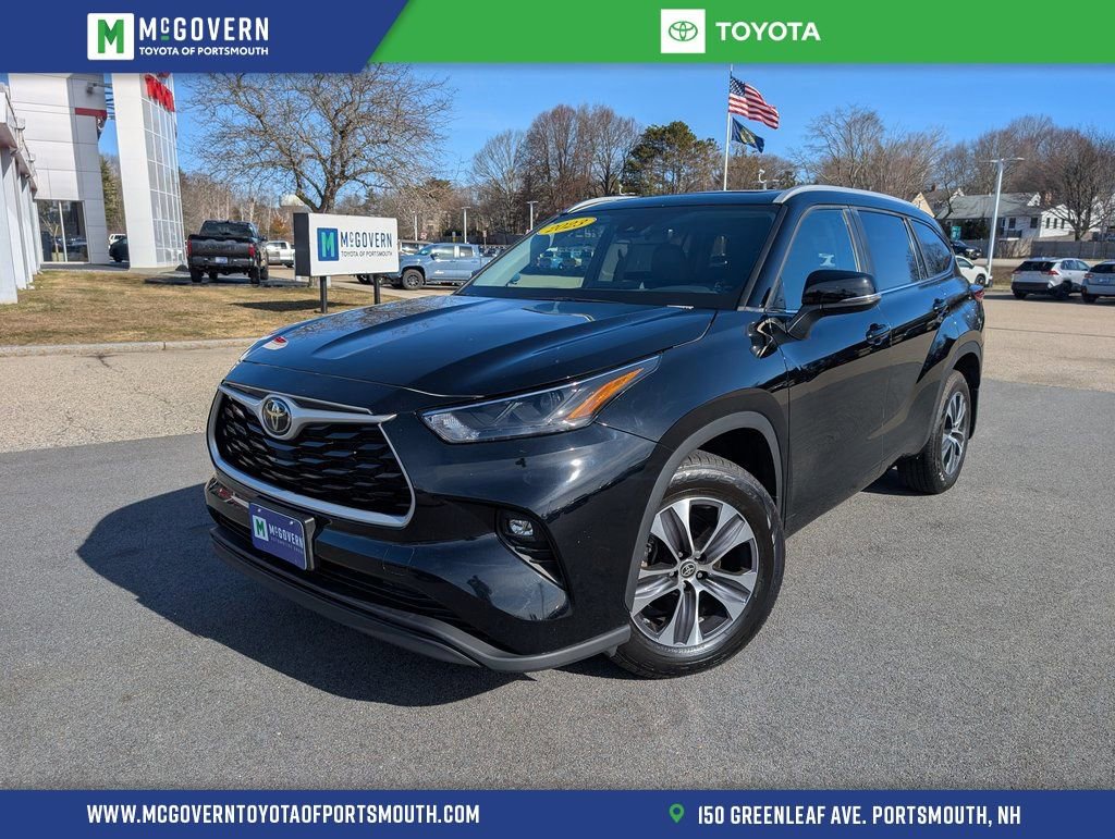 Used 2023 Toyota Highlander XLE