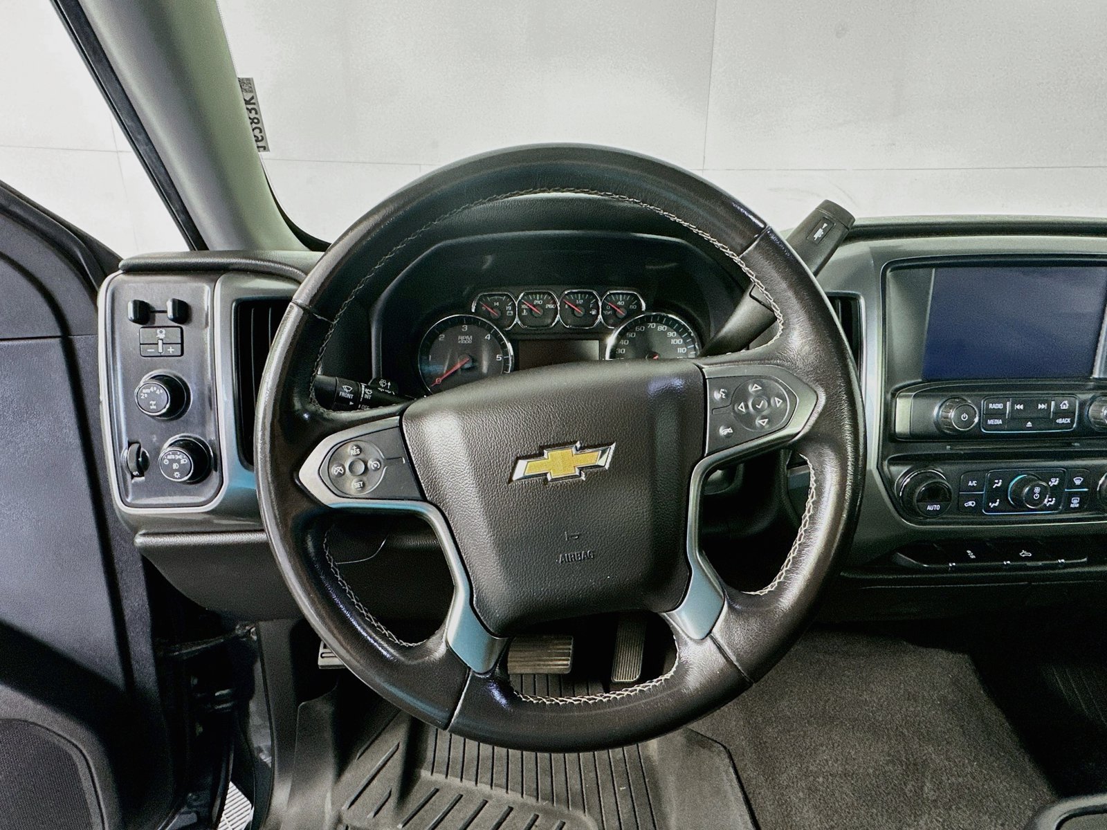 Used 2019 Chevrolet Silverado 1500 LT w/ All Star Edition AWD/4WD image 11