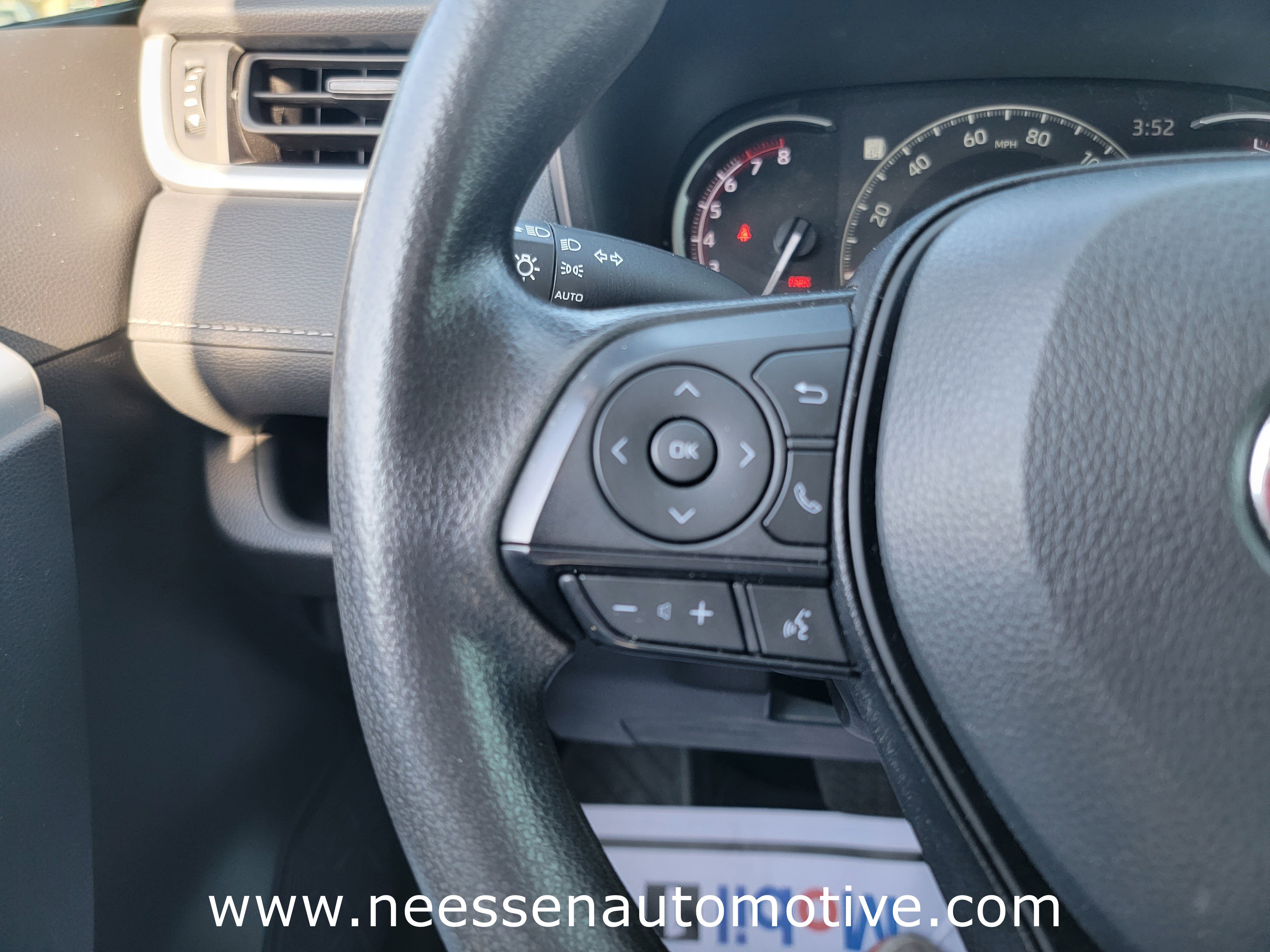 Used 2024 Toyota RAV4 XLE image 21