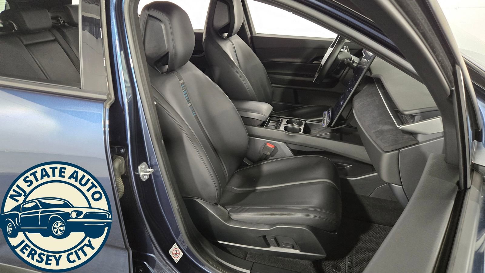 Used 2023 Fisker Ocean Extreme image 35