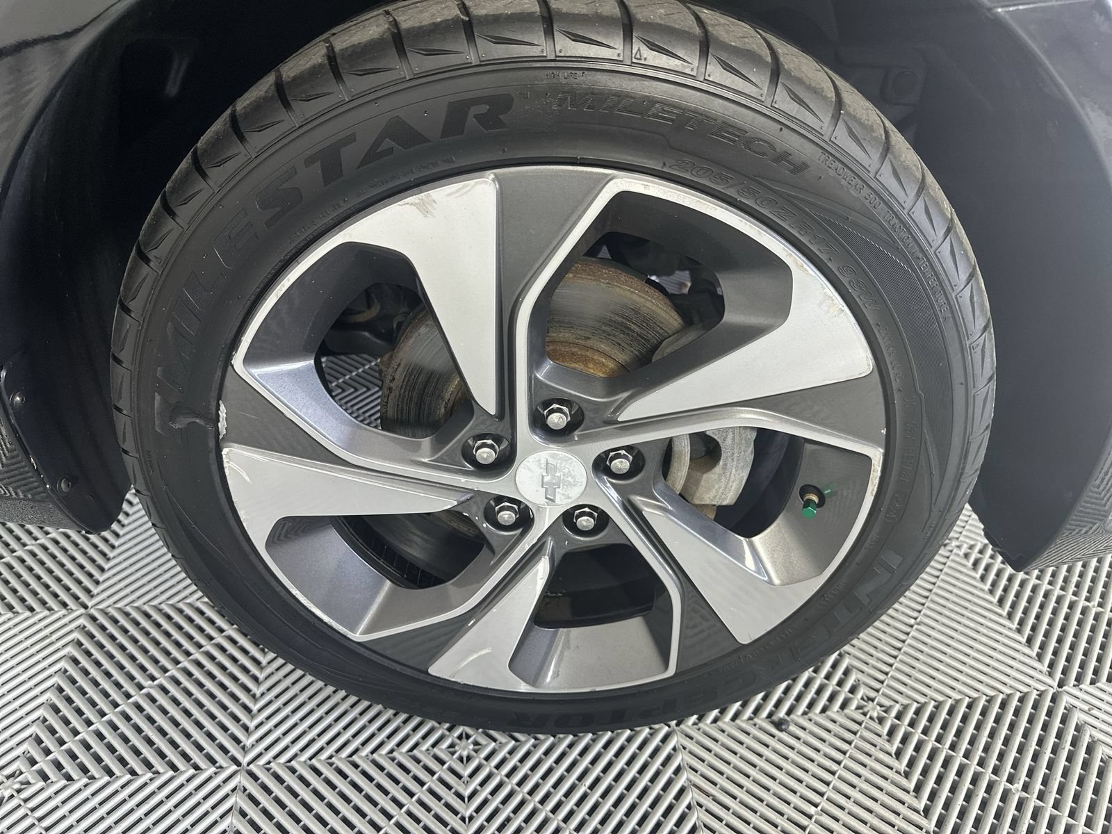 Used 2020 Chevrolet Sonic Premier FWD image 10
