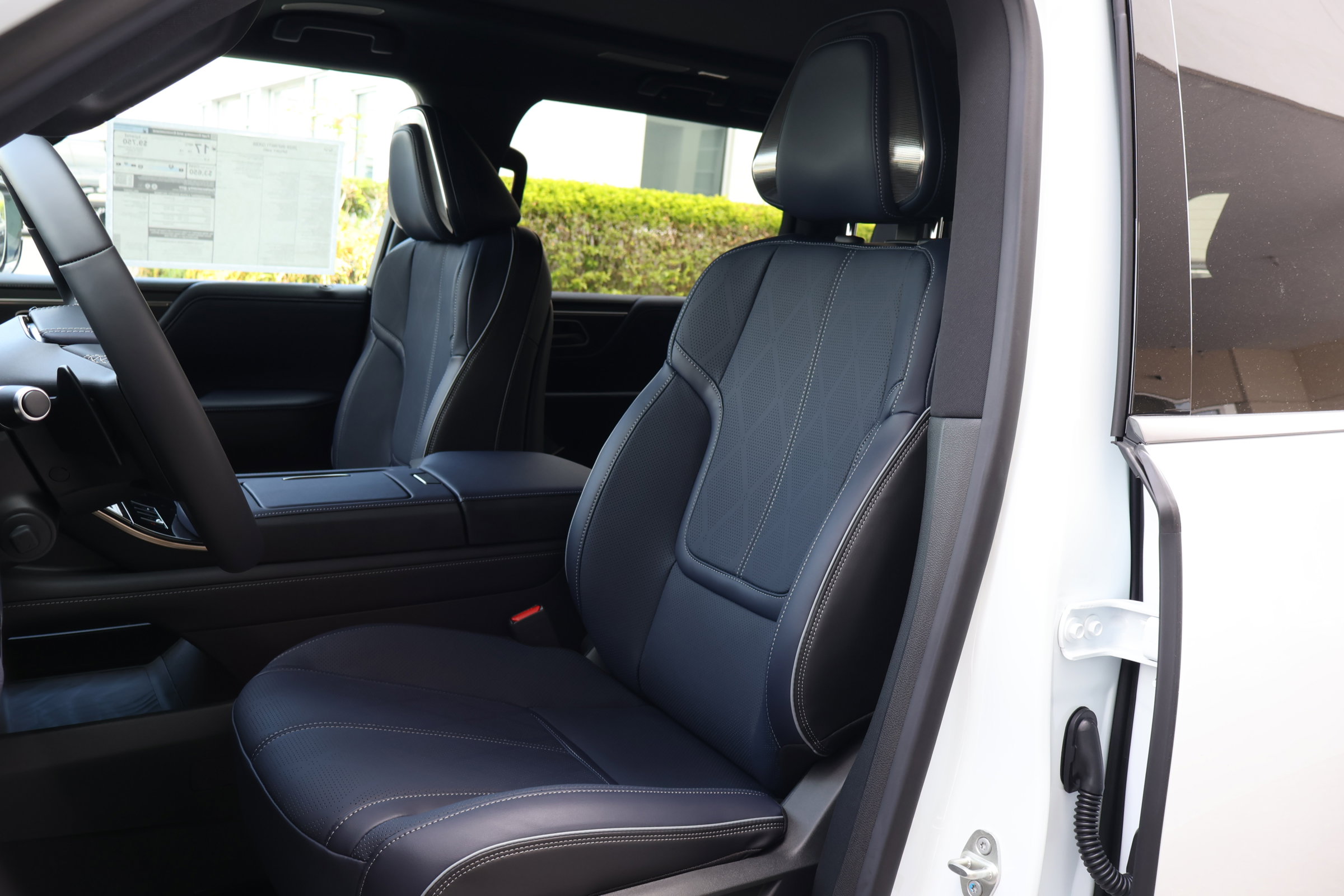 New 2026 INFINITI QX80 4WD image 13