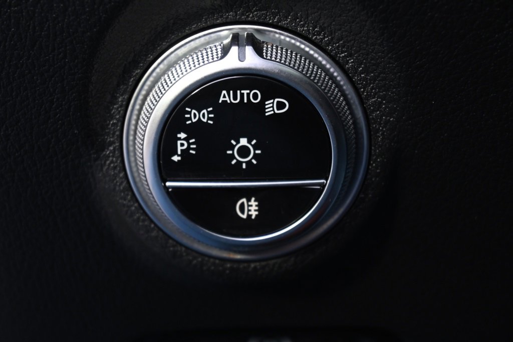 Used 2023 Mercedes-Benz C 300 4MATIC Sedan image 24