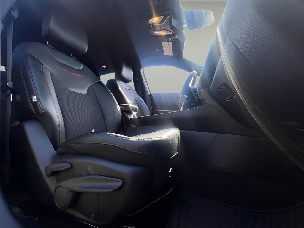 Used 2024 Jeep Compass Trailhawk image 28