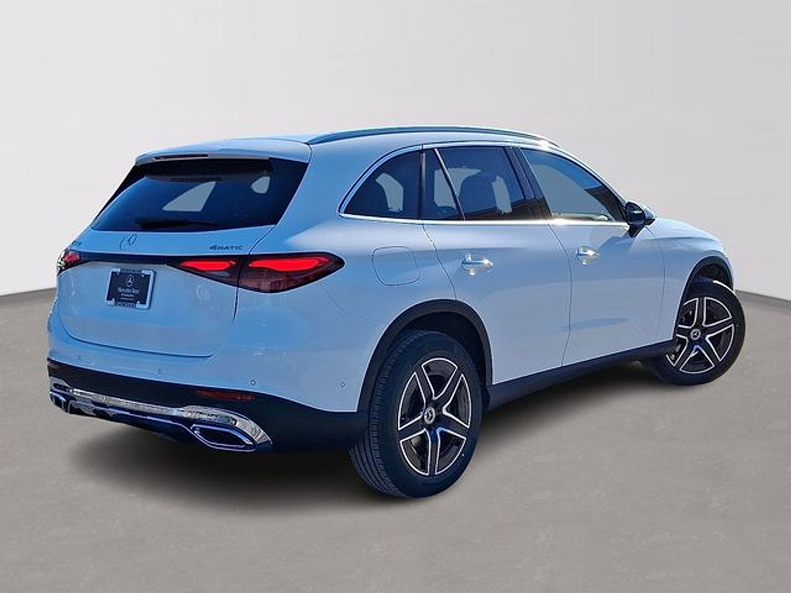 Certified 2026 Mercedes-Benz GLC 300 4MATIC image 4