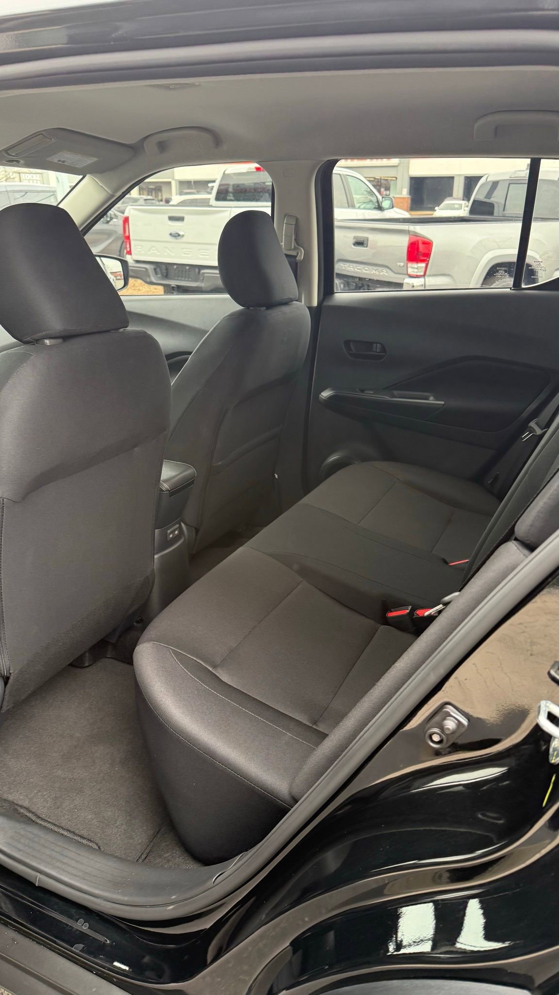 Used 2025 Nissan Kicks Play S image 27